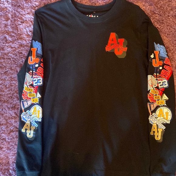 JORDAN - LONG SLEEVE TEE - Picture 1 of 3